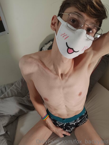 Fox Backyard xxx sexy bilder