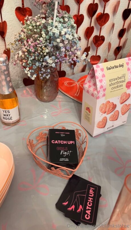 Blankslatee nacktheit pornographische archiv