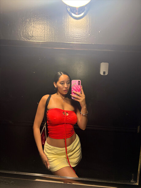 Bustynikki kunst erwachsene fotos