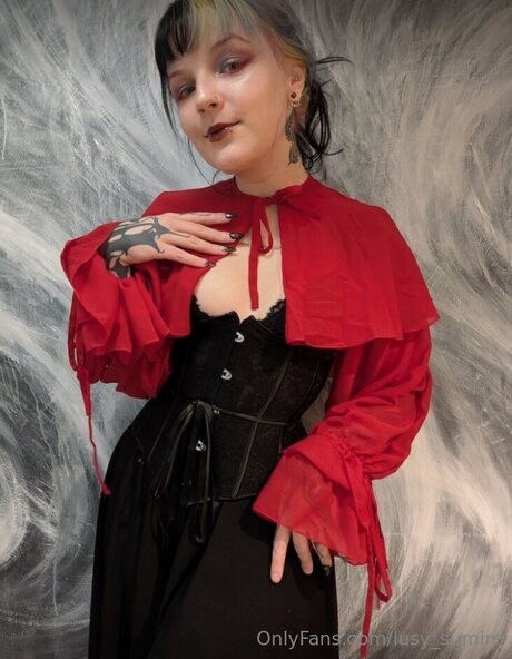 Lusy Sumire schauspielerin freie bild