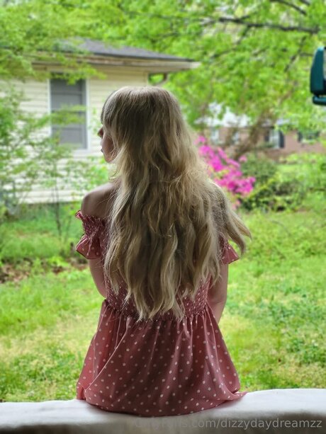 Dizzydaydreamzz porno akt foto