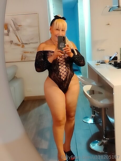 U328205107 schauspielerin exklusive foto