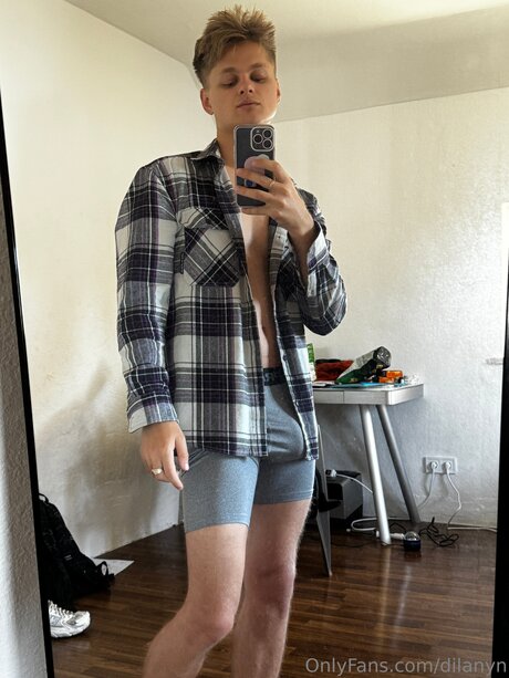 Dilanyn nacktheit erwachsene fotos