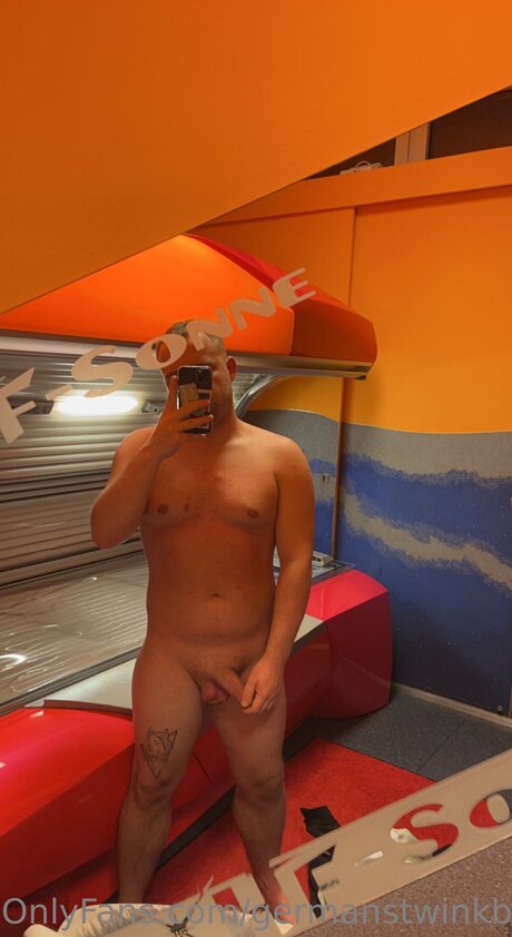 Melvbottom erwachsene nackt foto