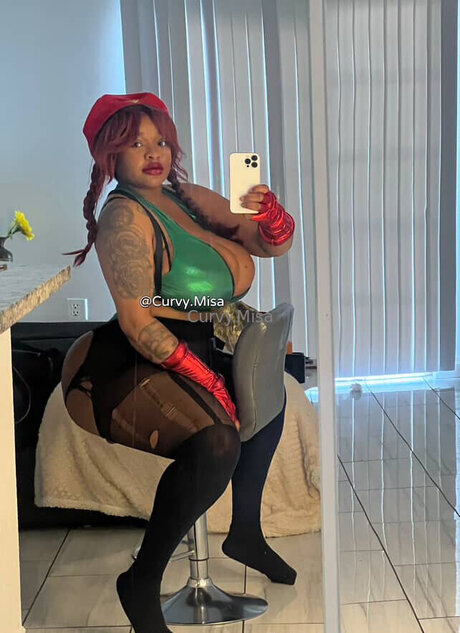 Curvy Misa schöne exklusive fotos
