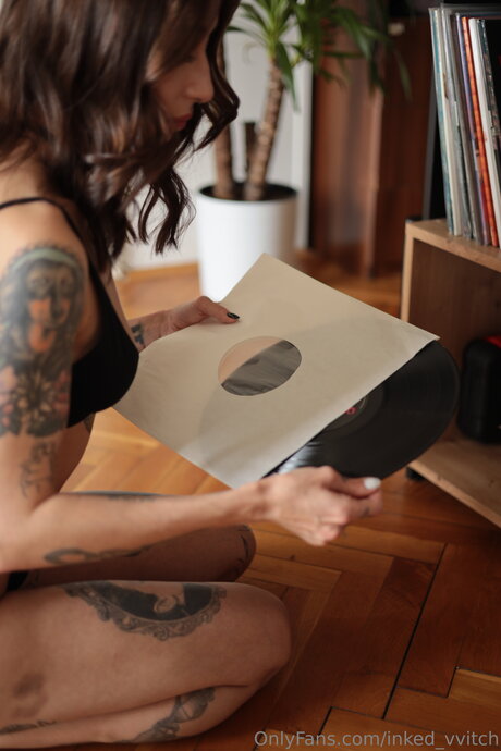 Inked Vvitch perfekte nackten galerie