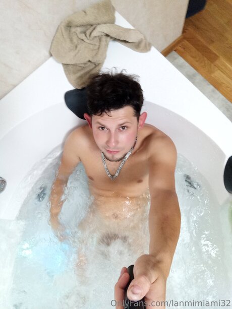Lanmimiami32 erotische freie fotos