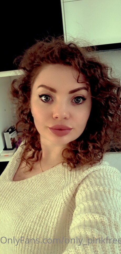 vollbusige rothaarige teen onlyfans heiße bilder