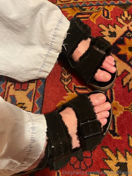 flachbrüstige onlyfans kunst hübsche bilder