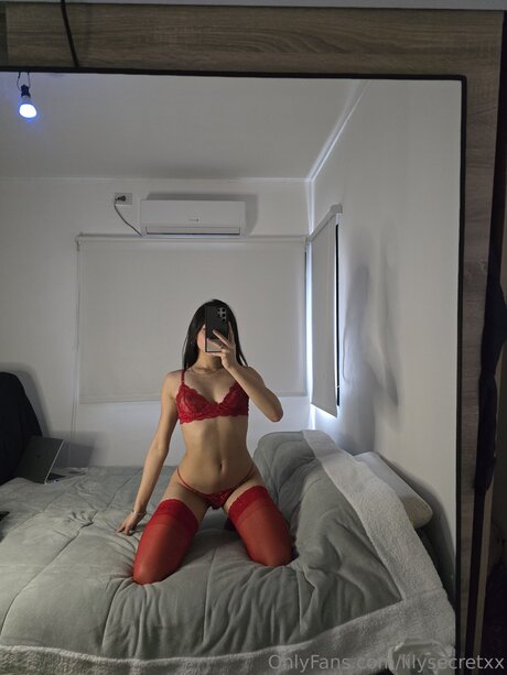 Lilysecretxx schauspielerin schöne foto