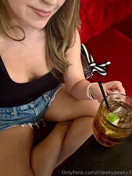 Cheekypeeky3 nacktheit pornografische galerie