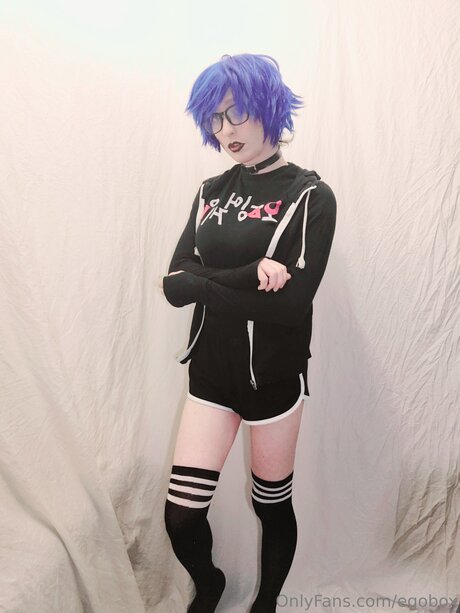 Egobox nackt pornographische bild