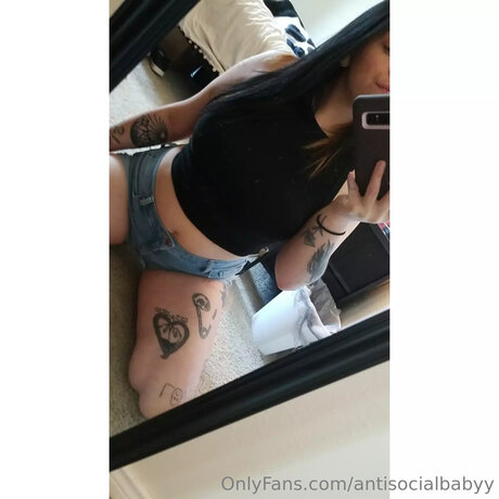 Antisocialbabyy schöne pornostar bild