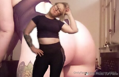 asiatische top-onlyfans kunst akt fotos