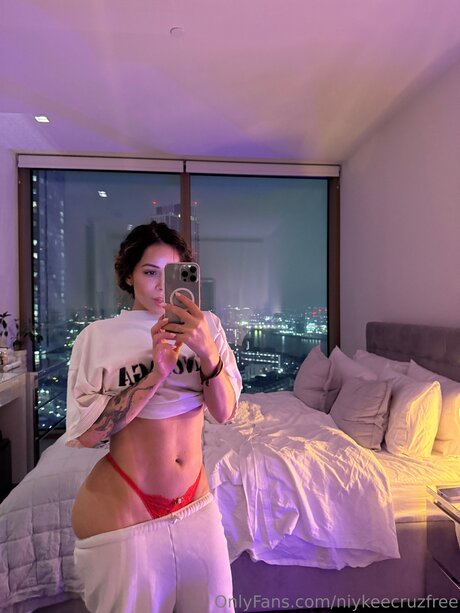 Niykeecruzfree nacktheit xxx bild
