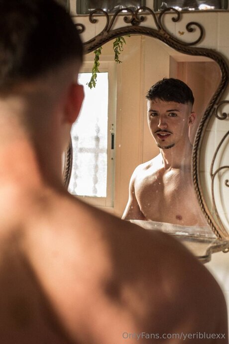 zierliche brünette nur fans nacktheit akt fotos