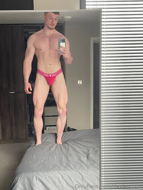 Fit Davie nackt sexy foto
