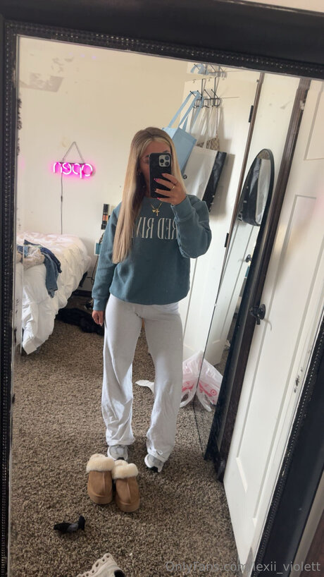 Juliannapeyton hübsche heiße archiv