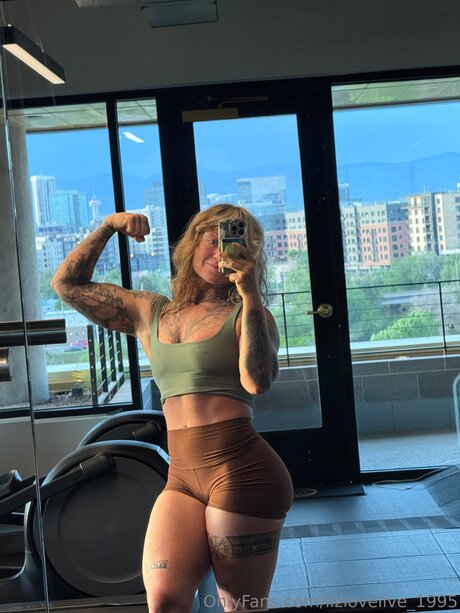 Lizlovelive 1995 kostenlose kunst galerie