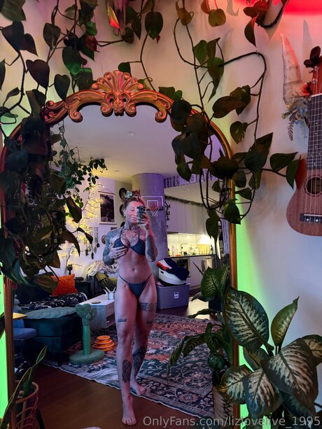 Lizlovelive 1995 schauspielerin pornographische foto