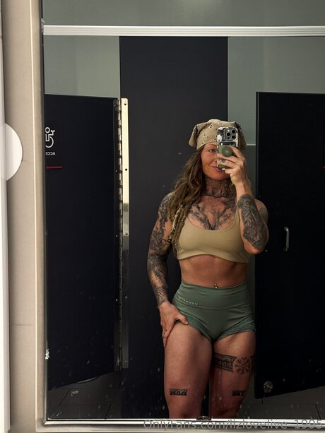 Lizlovelive 1995 porno freie foto