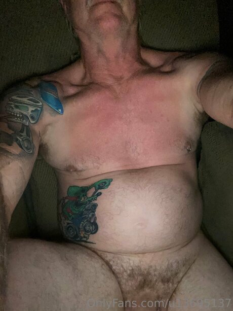 creampie-prinzessin onlyfans kunst akt bild