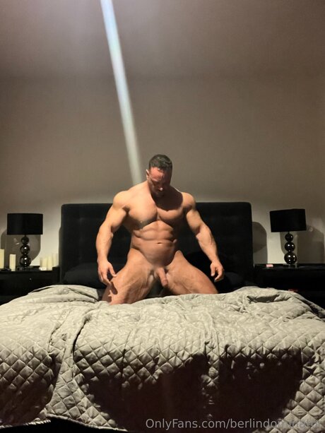 Berlindominator porno freie galerien