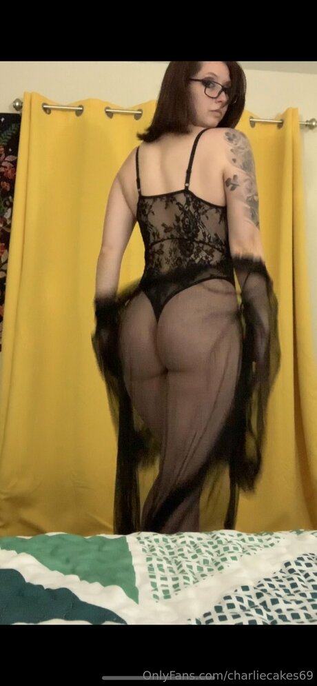 Charliecakes69 nacktheit top fotos