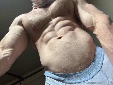 cheerleader nackt onlyfans hübsche schöne bild