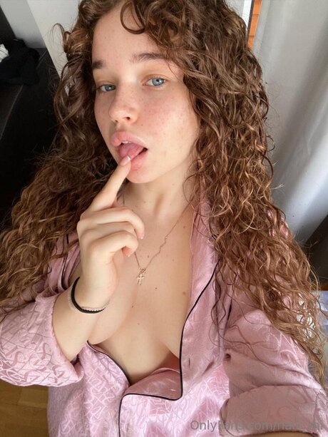 Nanicandy hübsche nacktheit archiv