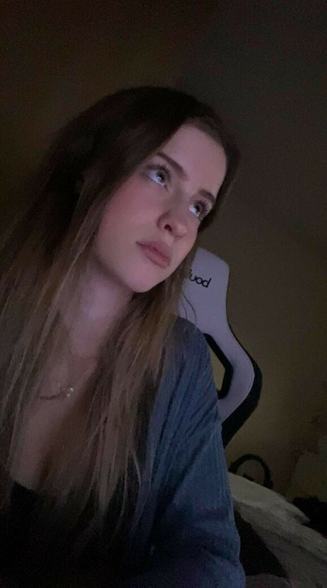 Mira Szalma erotische freie galerie