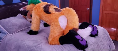 thepineapplefox sexy top bilder