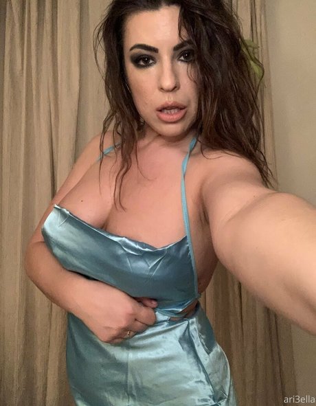 officiallyemmyjames exklusive nackten bild