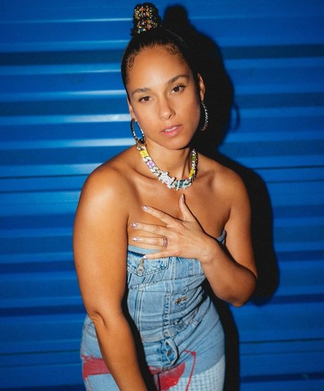 Alicia Keys pornostar nackte galerie
