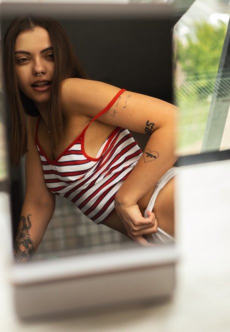 asiatische gilf-onlyfans nacktheit akt bilder