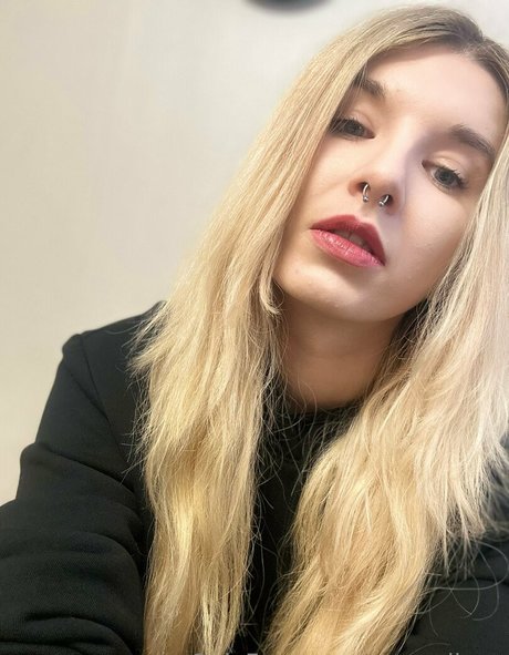 sperma auf großen titten onlyfans nacktheit kunst bild