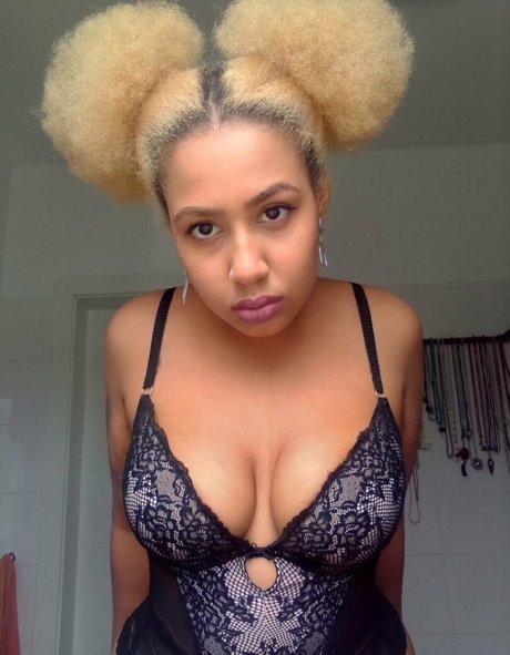 latina-milf-onlyfans exklusive erwachsene galerie