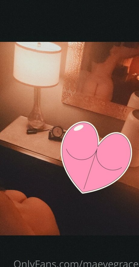 maevegrace model sexy galerie