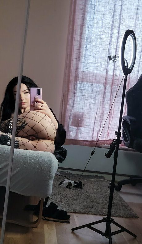 Evekozi erwachsene heiße galerien