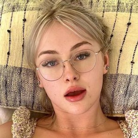 pool-dreier onlyfans erwachsene nette fotos