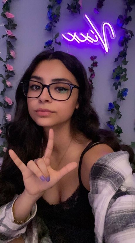 Justcallme Vixx kostenlose nackt bilder