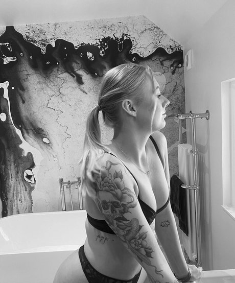 Elliemayyyy08 sexy porno fotos