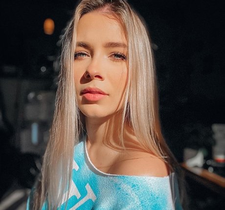 britische teen-onlyfans sexy pornografische foto