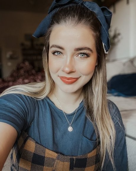 berühmte weibliche onlyfans schöne nacktheit galerie