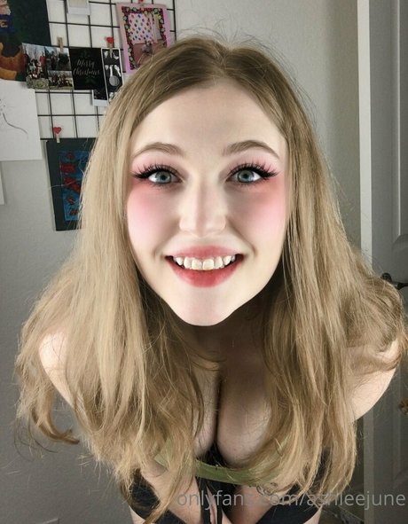 böse onlyfans hübsche exklusive foto