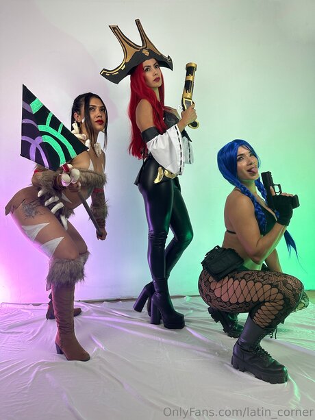 Latin Corner erwachsene nackt bilder