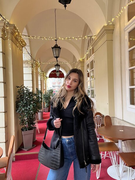 Ksenia A kostenlose erwachsene fotos