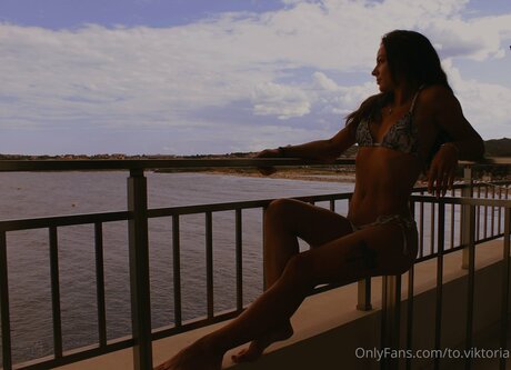 To Viktoria akt pornostar foto