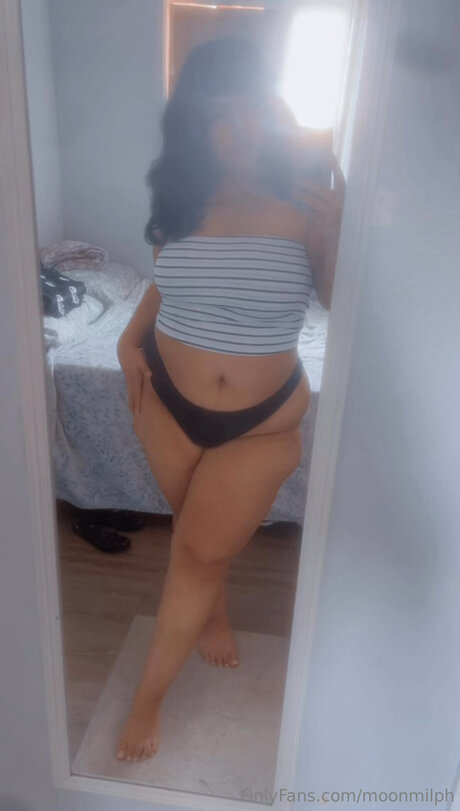 Moonmilph schauspielerin nette bild