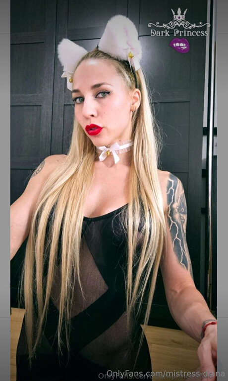 Mistress Diana kostenlose akt foto